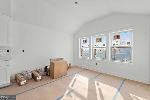 354 W 11TH ST, Ship Bottom, NJ 08008