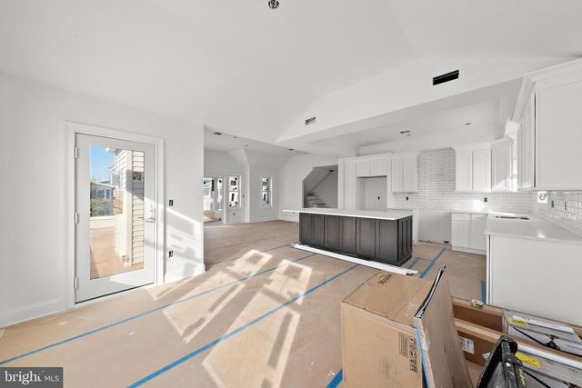 354 W 11TH ST, Ship Bottom, NJ 08008