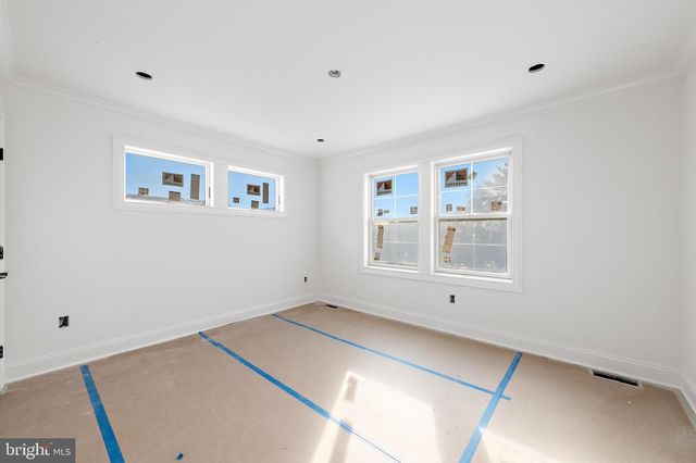 354 W 11TH ST, Ship Bottom, NJ 08008