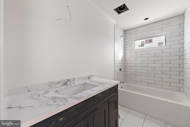 354 W 11TH ST, Ship Bottom, NJ 08008