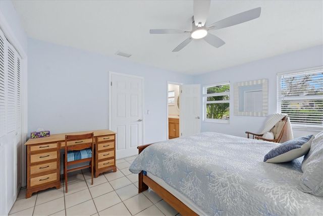 353 S SHORE DRIVE, Osprey, FL 34229