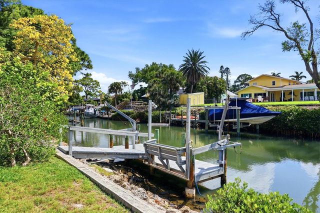 353 S SHORE DRIVE, Osprey, FL 34229