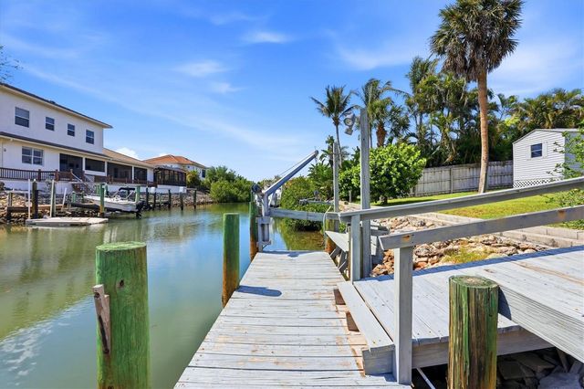 353 S SHORE DRIVE, Osprey, FL 34229