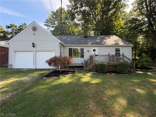 29352 Waldensa Avenue, Wickliffe, OH 44092