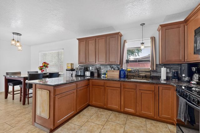 4951 Short Street SW, Los Lunas, NM 87031