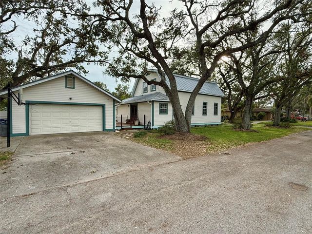 7002 SHAMROCK ROAD S, Tampa, FL 33616