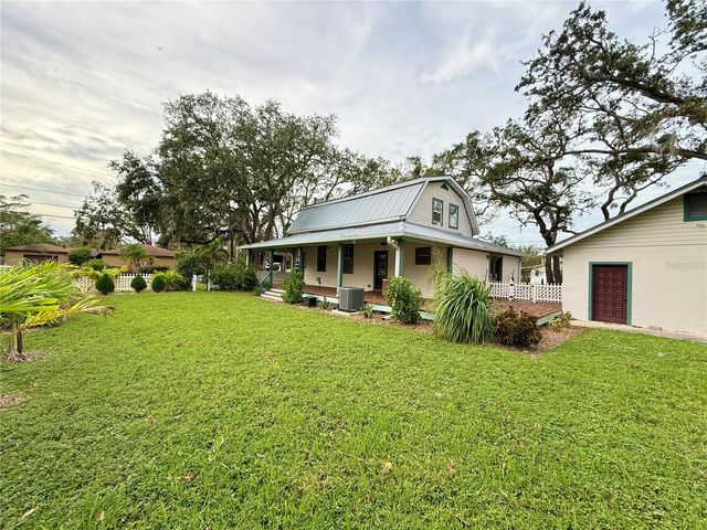 7002 SHAMROCK ROAD S, Tampa, FL 33616