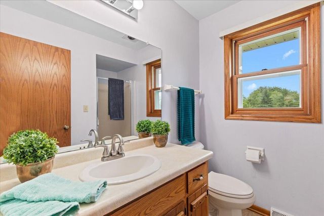 W158N10482 Fieldstone PASS, Germantown, WI 53022