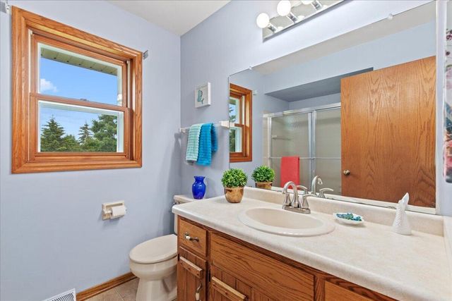 W158N10482 Fieldstone PASS, Germantown, WI 53022