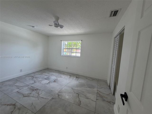 5911 NW 19th Ct 11, Lauderhill, FL 33313