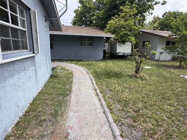 5911 NW 19th Ct 11, Lauderhill, FL 33313