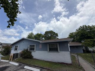 5911 NW 19th Ct 11, Lauderhill, FL 33313