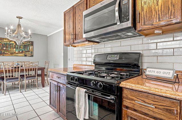 704 Medina Street, El Paso, TX 79905