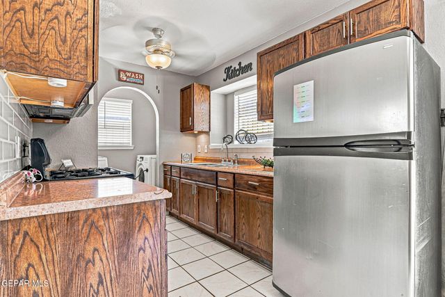 704 Medina Street, El Paso, TX 79905
