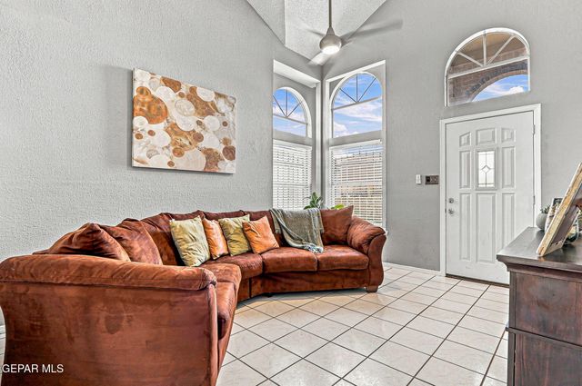 704 Medina Street, El Paso, TX 79905