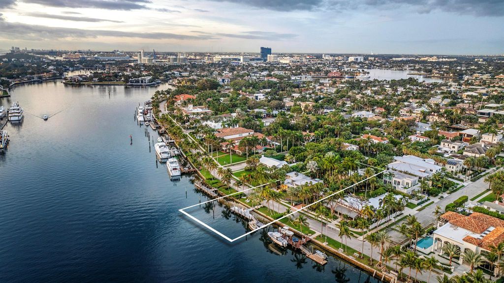 615 Idlewyld Drive, Fort Lauderdale, FL 33301