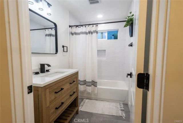 256 E Mission, Corona, CA 92879