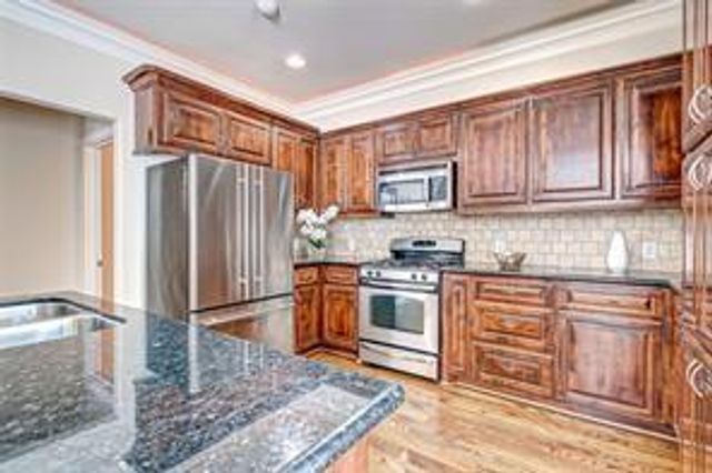 5813 Washington Avenue B, Houston, TX 77007