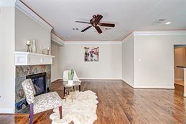 5813 Washington Avenue B, Houston, TX 77007