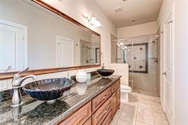 5813 Washington Avenue B, Houston, TX 77007