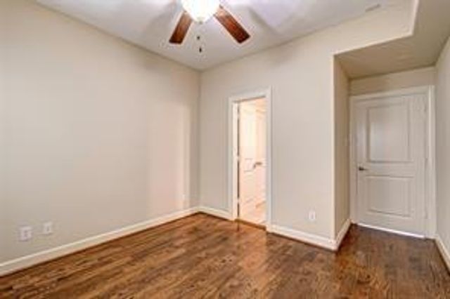 5813 Washington Avenue B, Houston, TX 77007