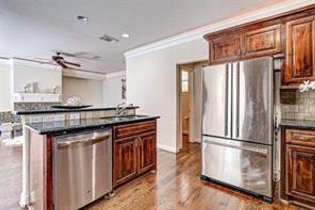 5813 Washington Avenue B, Houston, TX 77007