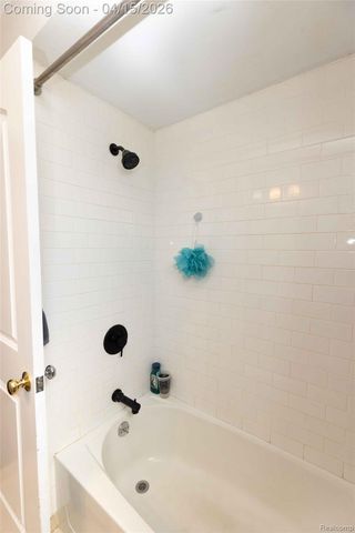 29361 Mark Avenue, Madison Heights, MI 48071