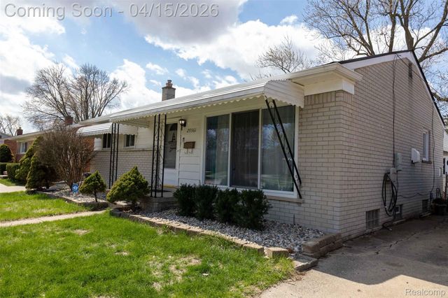 29361 Mark Avenue, Madison Heights, MI 48071