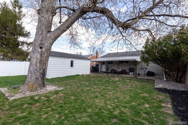 29361 Mark Avenue, Madison Heights, MI 48071