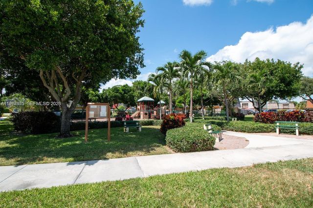 351 Lake Arbor Dr, Palm Springs, FL 33461