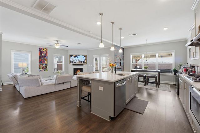 528 Glen Abbey Circle, Mableton, GA 30126