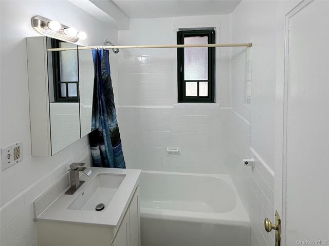1651 Metropolitan Avenue MB, Bronx, NY 10462