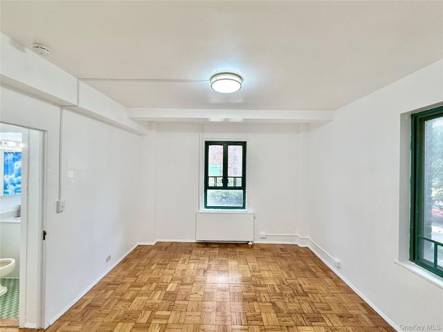 1651 Metropolitan Avenue MB, Bronx, NY 10462
