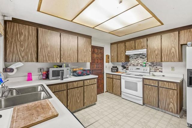 3232 Lenark Drive, San Jose, CA 95132