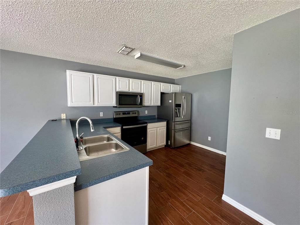 Image 13 of property listing at 13108 LEXINGTON SUMMIT STREET, Orlando, FL 32828