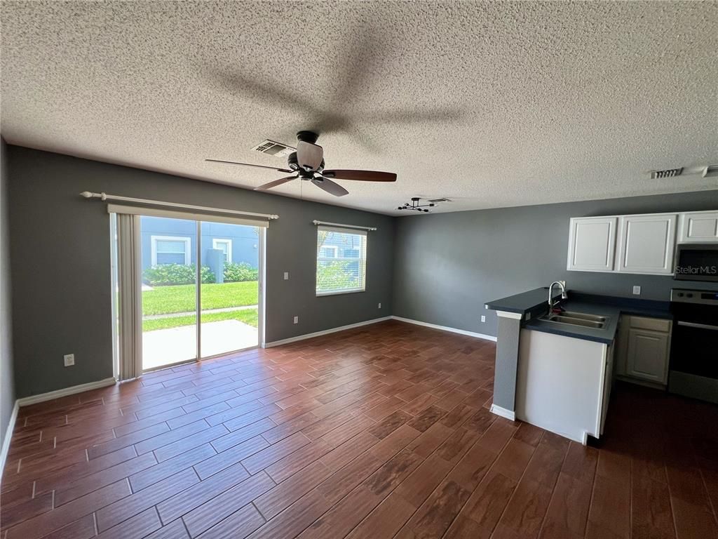 Image 8 of property listing at 13108 LEXINGTON SUMMIT STREET, Orlando, FL 32828