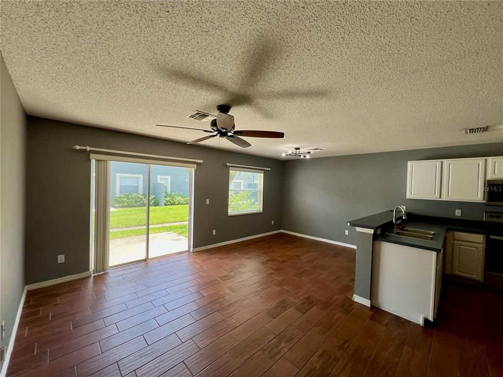 Image 9 of property listing at 13108 LEXINGTON SUMMIT STREET, Orlando, FL 32828