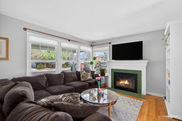 5614 7th Ave, Sacramento, CA 95820