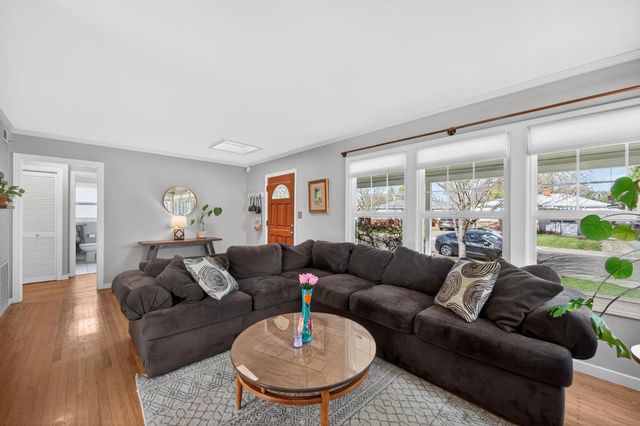 5614 7th Ave, Sacramento, CA 95820