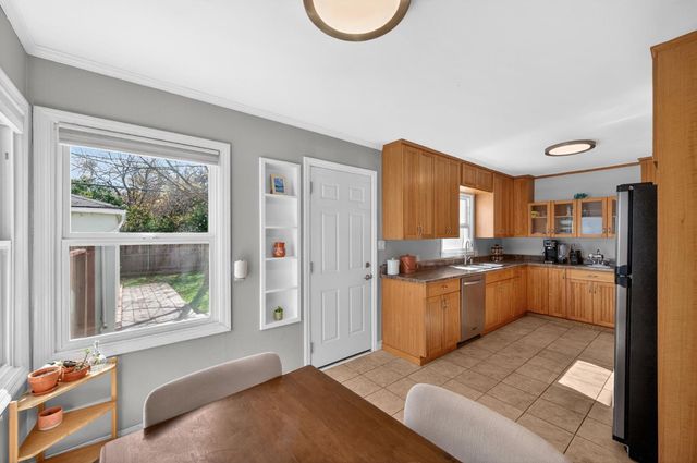 5614 7th Ave, Sacramento, CA 95820