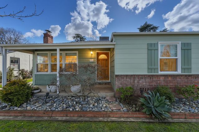 5614 7th Ave, Sacramento, CA 95820