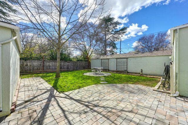 5614 7th Ave, Sacramento, CA 95820