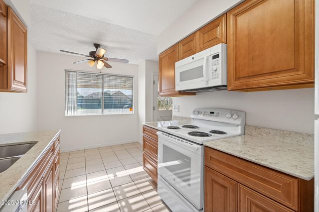 10417 N 95TH Drive A, Peoria, AZ 85345