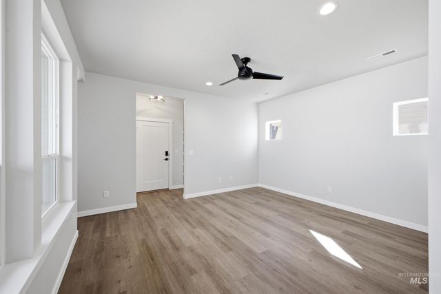 6959 S Harvest Cove Ave, Boise, ID 83709