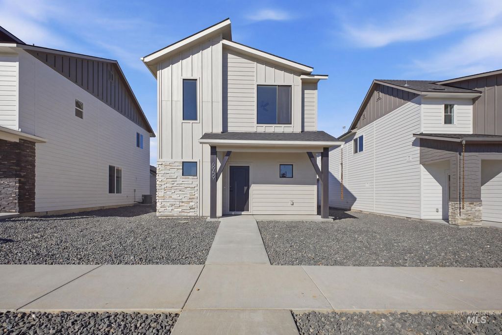 6959 S Harvest Cove Ave, Boise, ID 83709