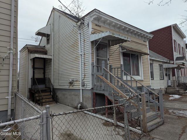 636 Clinton Avenue, Albany, NY 12206