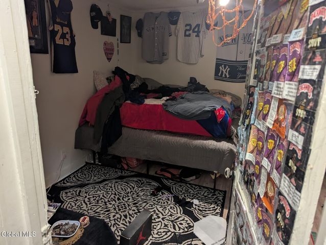 636 Clinton Avenue, Albany, NY 12206