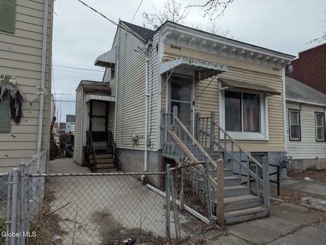 636 Clinton Avenue, Albany, NY 12206