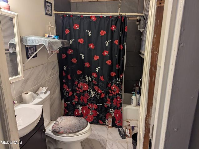 636 Clinton Avenue, Albany, NY 12206