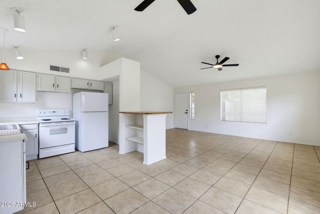 5225 W BOSTON Way N, Chandler, AZ 85226